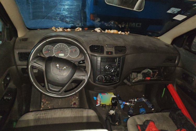Used Wuling Hongguang 2015 1.2L S Base Model China V Standard Center Console