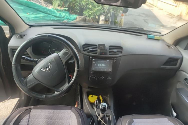 Used Wuling Hongguang 2015 1.5L S Basic Version China V Standard Center Console
