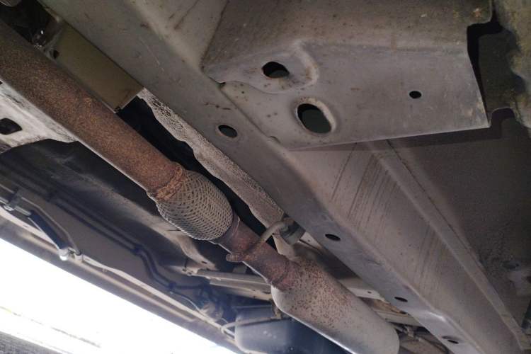 Used Wuling Hongguang 2015 1.5L S Basic Version China V Standard Chassis Front Left