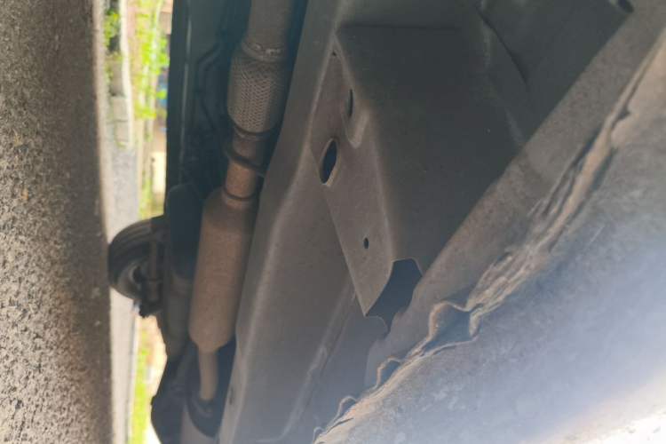 Used Wuling Hongguang 2015 1.5L S Basic Version China V Standard Chassis Front Left