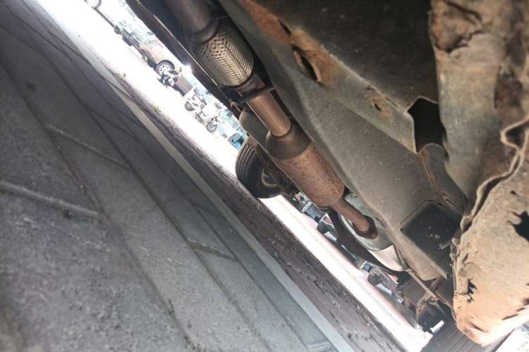 Used Wuling Hongguang 2015 1.5L S Base Model China IV Chassis Front Left