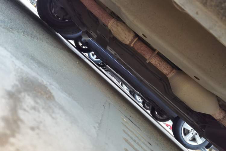 Used Wuling Hongguang 2015 1.2L S Base Model China V Standard Chassis Front Left