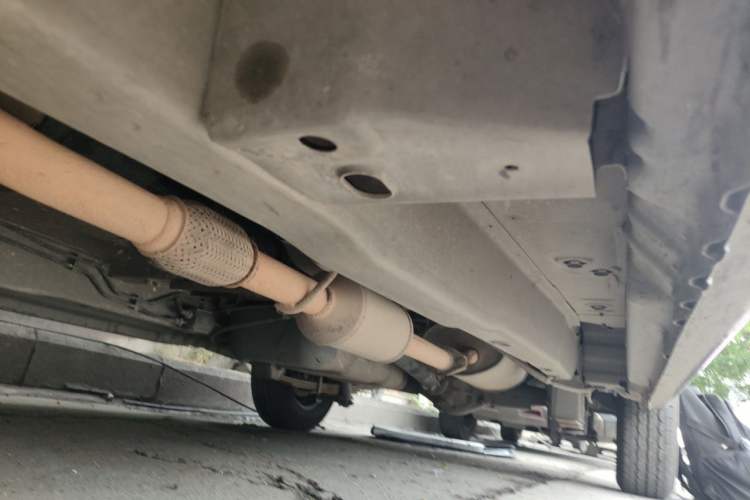 Used Wuling Hongguang 2015 1.2L S Base Model China IV Chassis Front Left