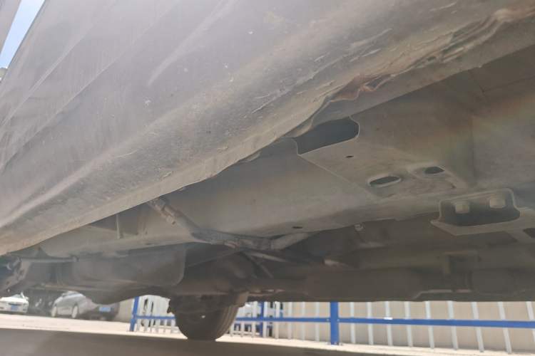 Used Wuling Hongguang 2015 1.5L S Basic Version China V Standard Chassis Front Right