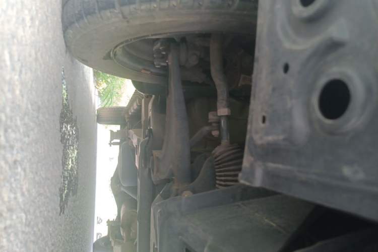 Used Wuling Hongguang 2015 1.5L S Basic Version China V Standard Chassis Front Right
