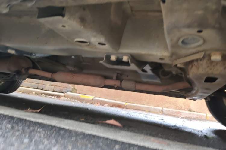 Used Wuling Hongguang 2015 1.5L S Basic Version China V Standard Chassis Front Right
