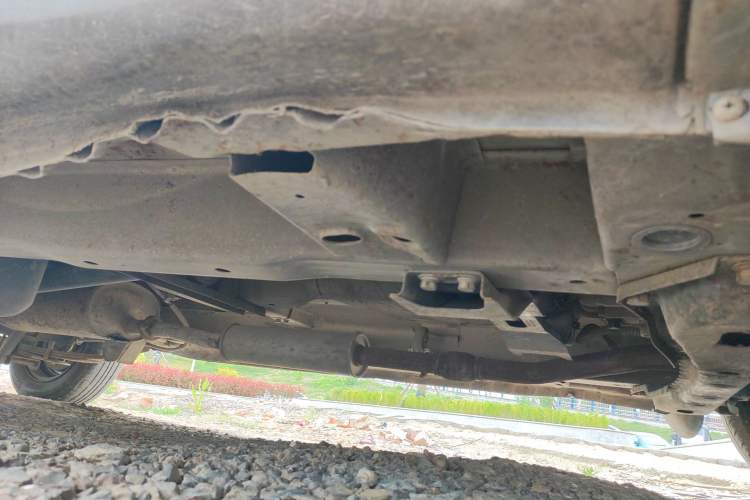 Used Wuling Hongguang 2015 1.5L S Basic Version China V Standard Chassis Front Right