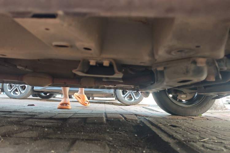 Used Wuling Hongguang 2015 1.2L S Base Model China V Standard Chassis Front Right