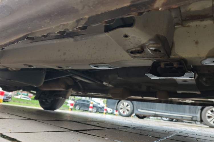 Used Wuling Hongguang 2015 1.2L S Base Model China V Standard Chassis Front Right