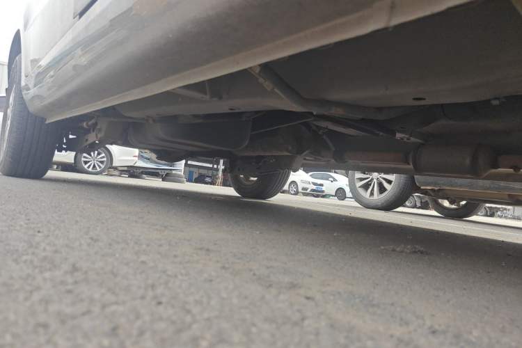Used Wuling Hongguang 2015 1.2L S Base Model China IV Chassis Front Right