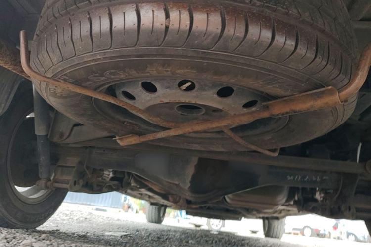 Used Wuling Hongguang 2015 1.5L S1 Standard China V-Emission Standards Chassis Rear