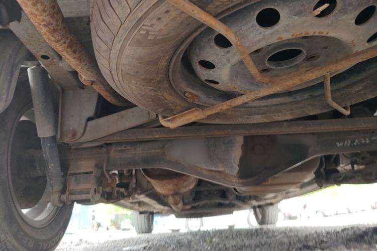 Used Wuling Hongguang 2015 1.5L S1 Standard China V-Emission Standards Chassis Rear Left
