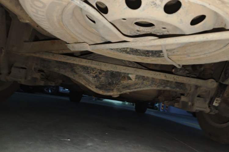 Used Wuling Hongguang 2015 1.5L S1 Standard China V-Emission Standards Chassis Rear
