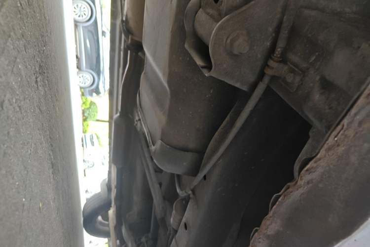 Used Wuling Hongguang 2015 1.5L S1 Standard China V-Emission Standards Chassis Rear Right