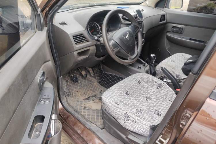 Used Wuling Hongguang 2015 1.5L S Base Model China IV Driver Seat