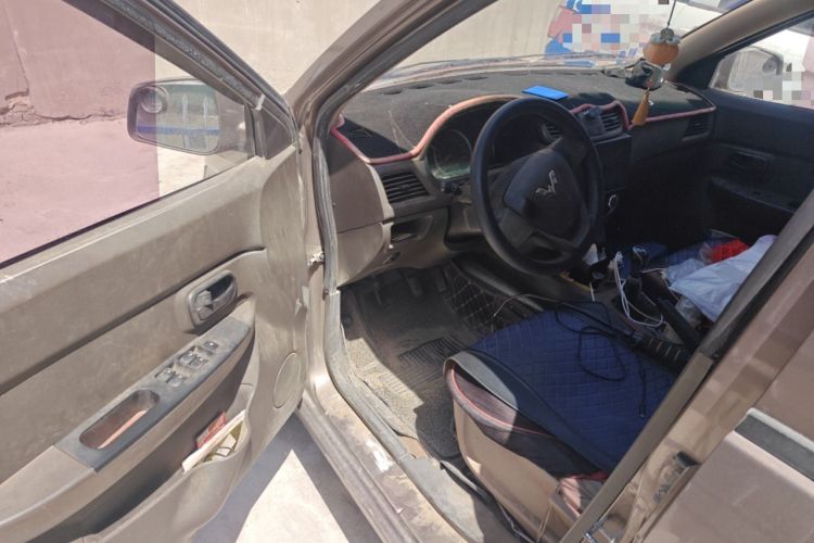 Used Wuling Hongguang 2015 1.5L S Basic Version China V Standard Driver Seat