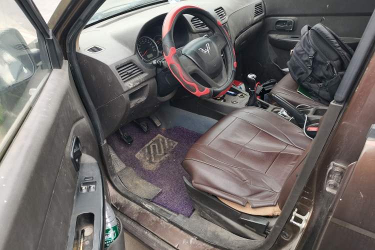 Used Wuling Hongguang 2015 1.5L S Basic Version China V Standard Driver Seat