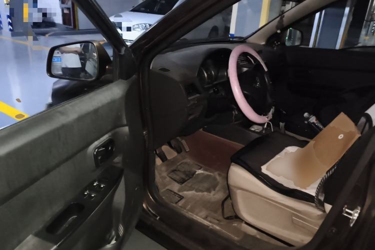 Used Wuling Hongguang 2015 1.5L S Basic Version China V Standard Driver Seat