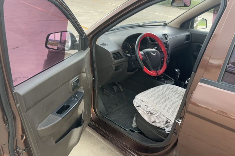 Used Wuling Hongguang 2015 1.2L S Base Model China V Standard Driver Seat