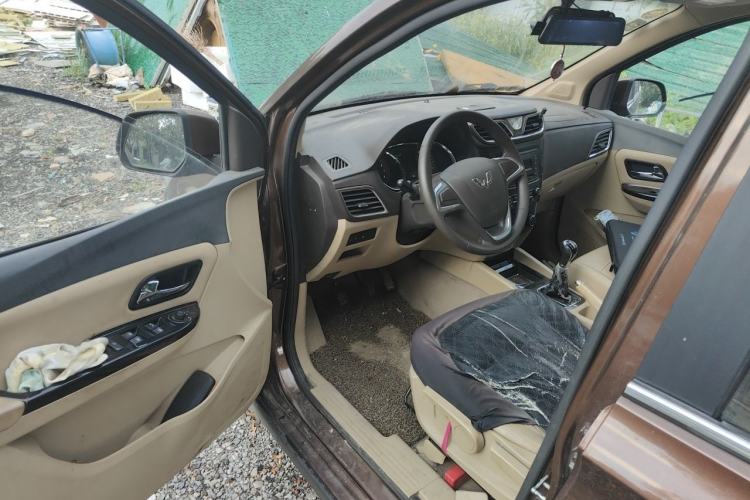 Used Wuling Hongguang 2015 1.5L S1 Comfort China V Standard Driver Seat