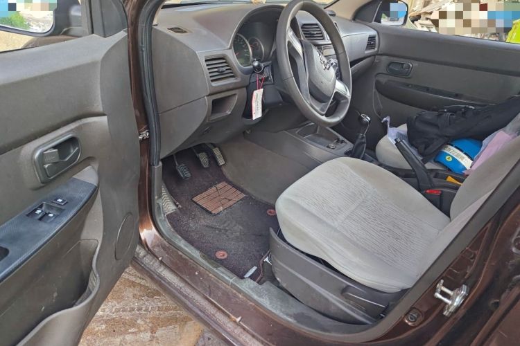 Used Wuling Hongguang 2015 1.2L S Base Model China V Standard Driver Seat