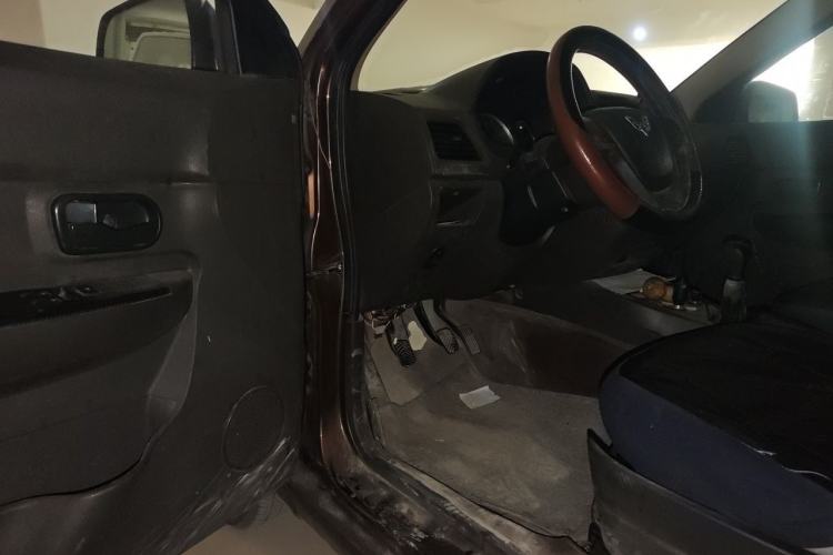 Used Wuling Hongguang 2015 1.5L S Basic Version China V Standard Driver Seat