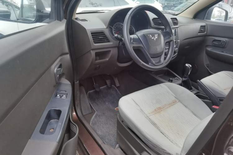 Used Wuling Hongguang 2015 1.5L S Basic Version China V Standard Driver Seat