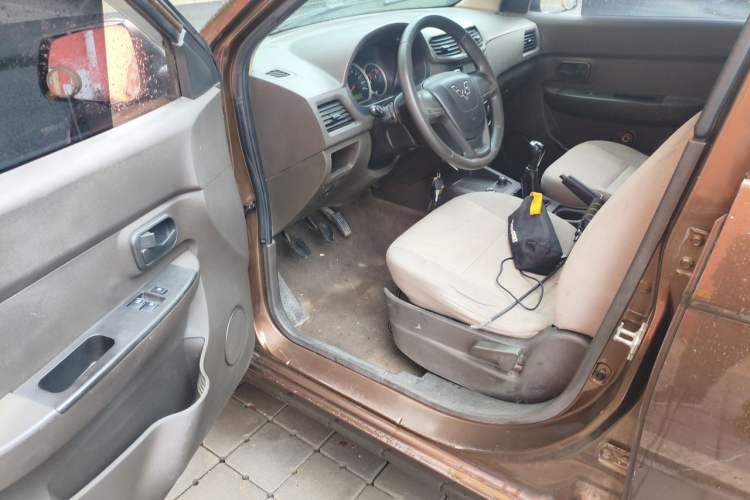 Used Wuling Hongguang 2015 1.2L S Base Model China V Standard Driver Seat