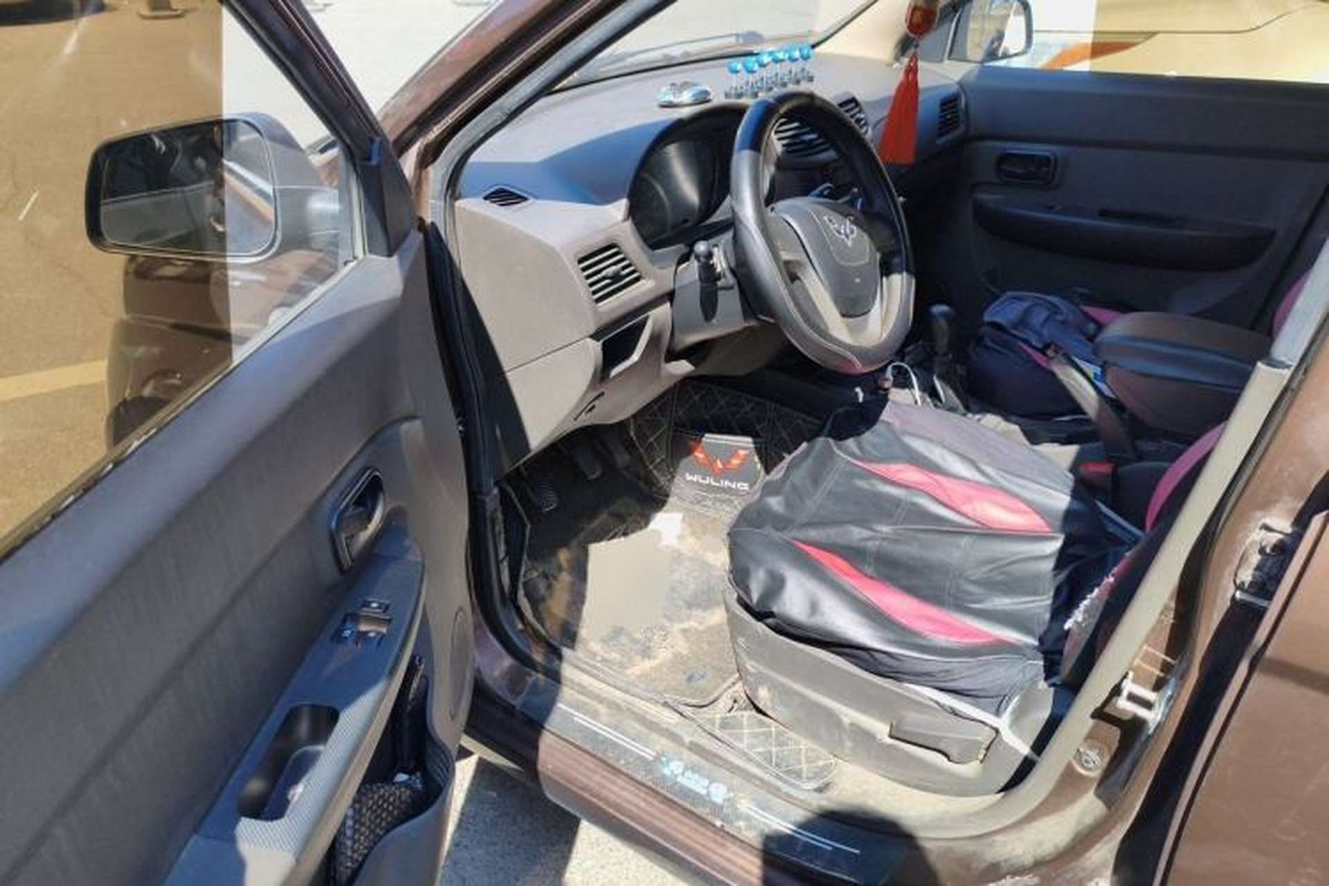 Used Wuling Hongguang 2015 1.5L S Basic Version China V Standard Driver Seat