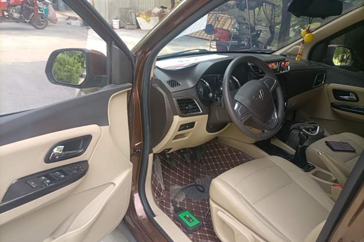 Used Wuling Hongguang 2015 1.5L S1 Comfort China V Standard Driver Seat