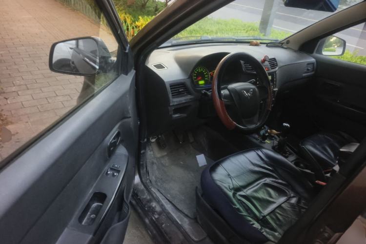 Used Wuling Hongguang 2015 1.5L S Base Model China IV Driver Seat