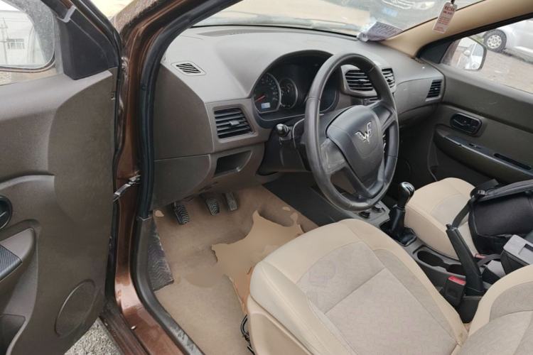 Used Wuling Hongguang 2015 1.5L S1 Standard China V-Emission Standards Driver Seat