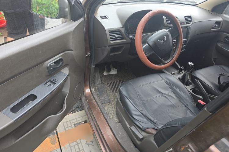 Used Wuling Hongguang 2015 1.5L S Basic Version China V Standard Driver Seat
