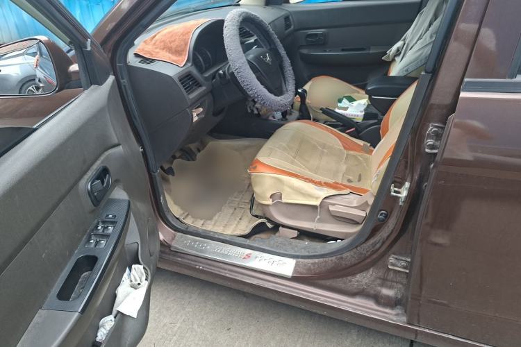 Used Wuling Hongguang 2015 1.5L S Base Model China IV Driver Seat