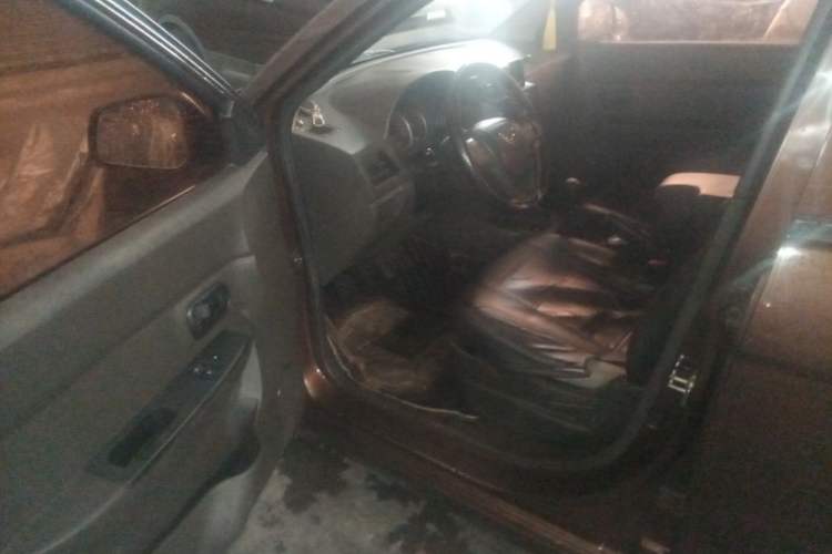 Used Wuling Hongguang 2015 1.5L S Basic Version China V Standard Driver Seat
