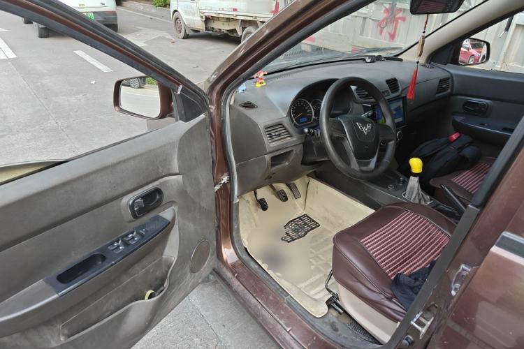 Used Wuling Hongguang 2015 1.5L S1 Standard China V-Emission Standards Driver Seat