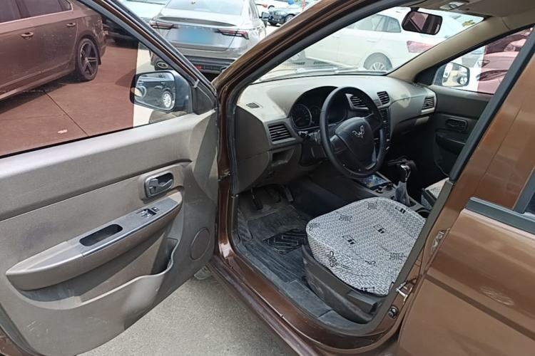 Used Wuling Hongguang 2015 1.5L S Basic Version China V Standard Driver Seat
