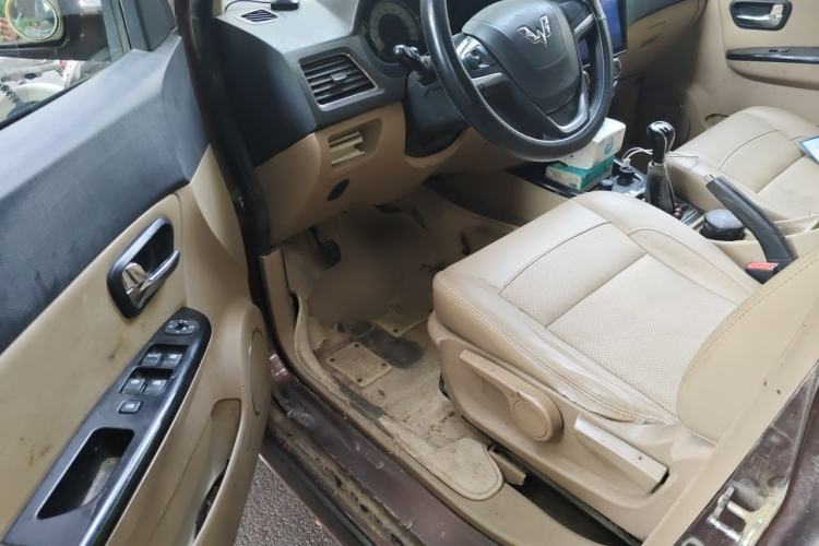 Used Wuling Hongguang 2015 1.5L S Basic Version China V Standard Driver Seat