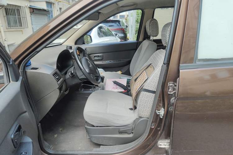 Used Wuling Hongguang 2015 1.2L S Base Model China V Standard Driver Seat