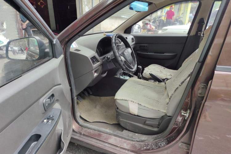Used Wuling Hongguang 2015 1.2L S Base Model China IV Driver Seat