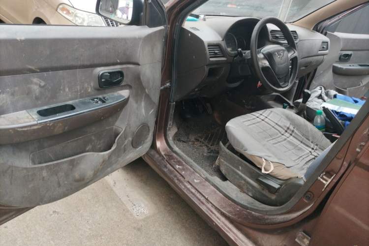 Used Wuling Hongguang 2015 1.2L S Base Model China V Standard Driver Seat