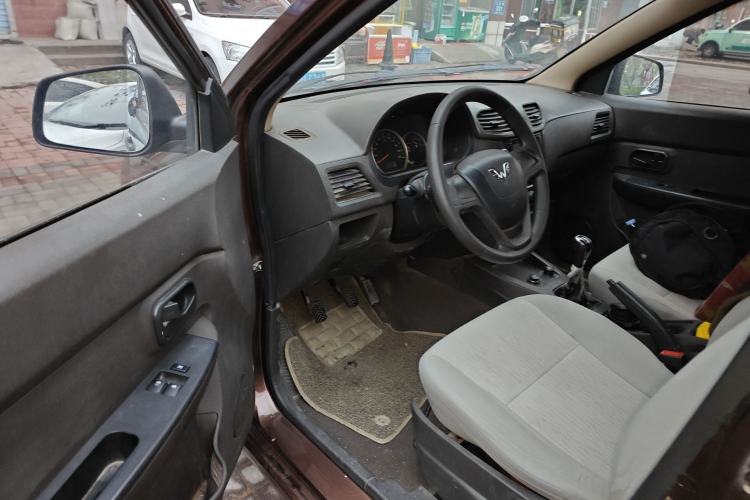 Used Wuling Hongguang 2015 1.5L S Base Model China IV Driver Seat