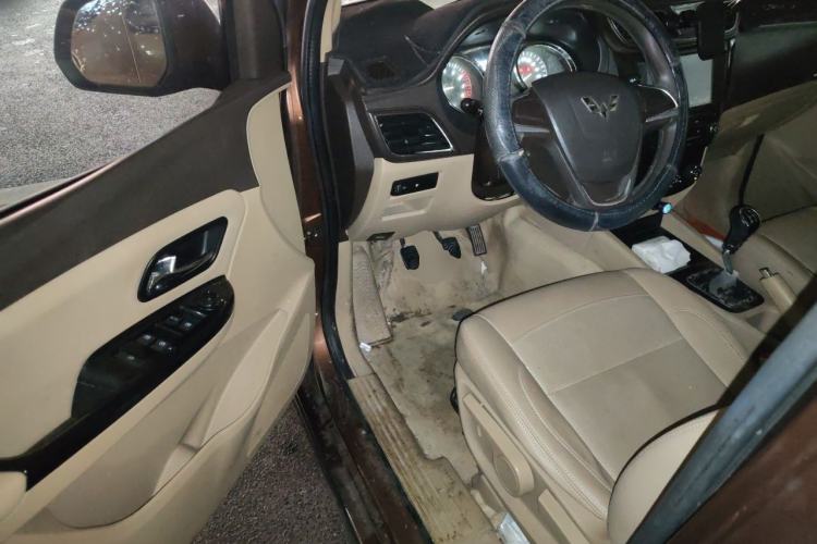 Used Wuling Hongguang 2015 1.5L S1 Comfort China V Standard Driver Seat