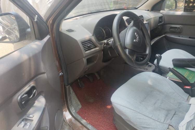 Used Wuling Hongguang 2015 1.2L S Base Model China V Standard Driver Seat