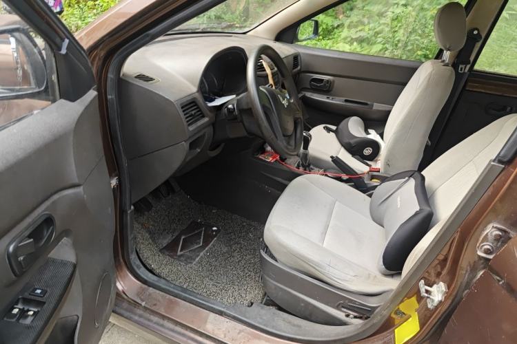 Used Wuling Hongguang 2015 1.5L S Base Model China IV Driver Seat