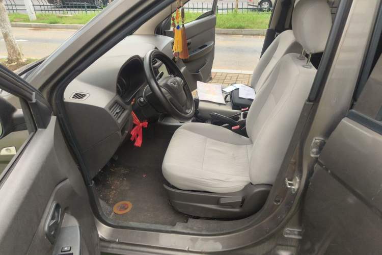 Used Wuling Hongguang 2015 1.2L S Base Model China IV Driver Seat