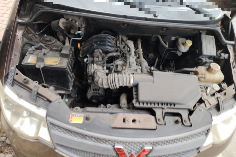 Used Wuling Hongguang 2015 1.2L S Base Model China V Standard Engine Bay
