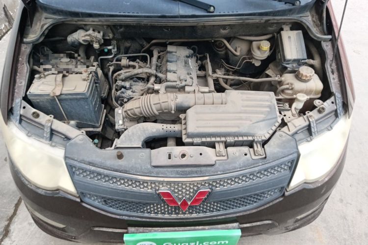 Used Wuling Hongguang 2015 1.5L S Basic Version China V Standard Engine Bay