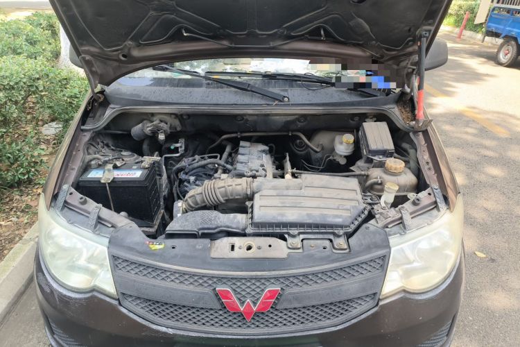 Used Wuling Hongguang 2015 1.5L S Base Model China IV Engine Bay