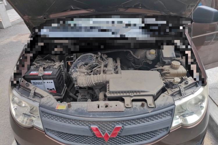 Used Wuling Hongguang 2015 1.2L S Base Model China V Standard Engine Bay